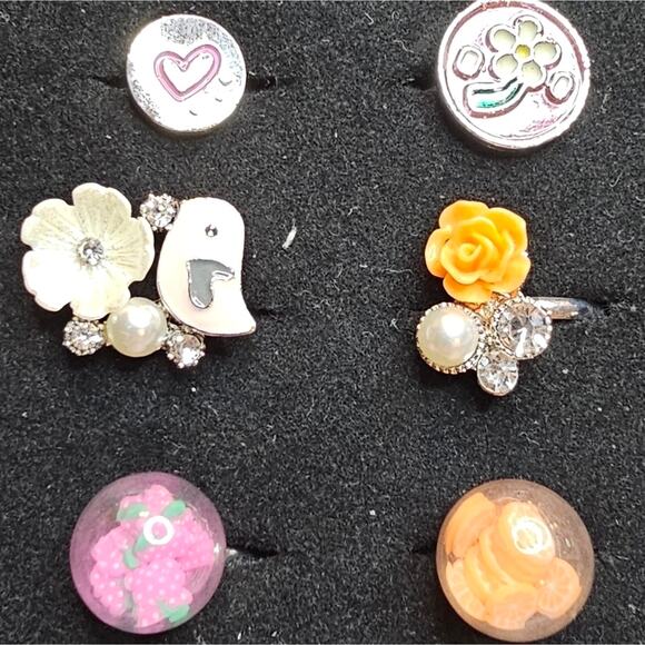 Paparazzi Lot of 10 Adjustable Rings in Cute Box, Preteens and Teens NEW #6 - Picture 2 of 7